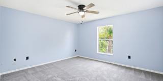 Freshly Painted 4BR Home with Large Backyard – Minutes to I-75 Gallery 13
