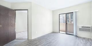 Whispering Fountains Lakewood - Senior Housing Gallery 23