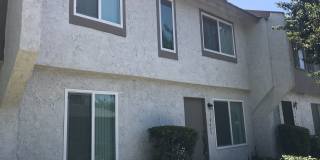 COZY 3 BEDROOM 3 BATHROOM RIVERSIDE TOWNHOUSE Gallery 1