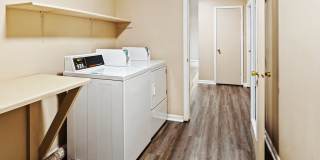 Hampton Court Gallery 2