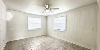 1/2 Block to the Beach & Main Beach Park! 1/2 Block to the Beach & Main Beach Park! Gallery 13