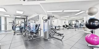 20185 E Country Club Dr Gallery 27