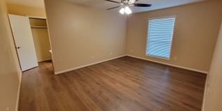 College Station - 3 bedroom / 2 bath / 2 car garage house with fenced in back yard. Gallery 10