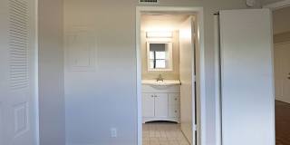 $250 OFF FIRST MONTH RENT!! Affordable & Newly Remodeled 1-Bedroom in the Heart of Fort Myers! Gallery 17