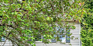 Two bedroom, one and a half bathroom end townhome in Harrisburg Gallery 1