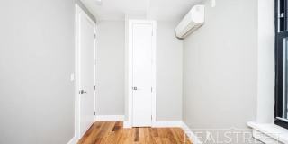 1526 Park Place Gallery 12