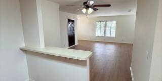 Beautiful 3 Bedroom, 2 Bathroom Granada Hills Home with Detached Garage! Gallery 12