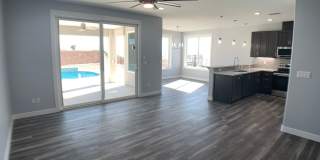 3 Bedroom - 2 Bath Pool Home Gallery 9