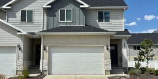 Bright & Beautiful Townhome in American Fork! Gallery 1
