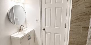 1528 West Chestnut Street - B Gallery 2
