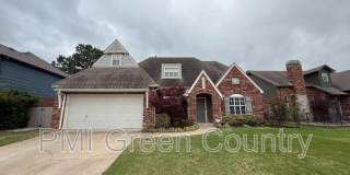 4419 W Detroit Pl Gallery 1