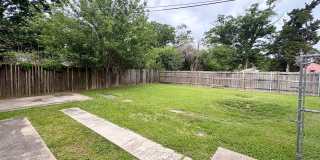 2 Bedroom, 1 Bath Home Available Now! Additional Room (can be used as a 3rd bedroom) Gallery 13