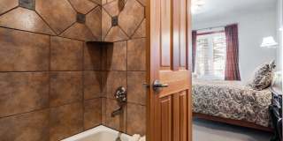 Luxury Townhome at The Cove at Eagle Mountain in Park Meadows Gallery 24