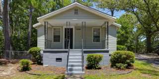 Charming 2 Bedroom Home, close to USC & located on a Large Lot! Charming 2 Bedroom Home, close to USC & located on a Large Lot! Gallery 1