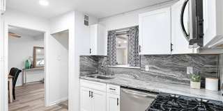 4300 Roswell Road NE unit: 34 Gallery 17