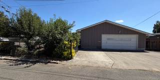 3 Bedroom on Large corner lot! 3 Bedroom on Large corner lot! Gallery 38