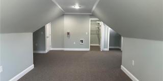 1079 W Berwick Street Gallery 9