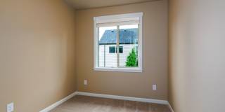 Garage, Backyard, 3 Bedroom - Now Leasing Gallery 8