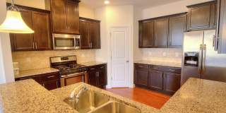 RTP Beauty!  Huge 3/2.5 Townhouse in Page Park Gallery 6