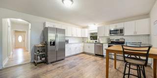Lovely 3 bedroom bungalow close to downtown Durham! Gallery 6