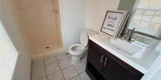 Room in 2 Bedroom Home at Mill Creek Pl Gallery 12