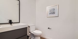 New Downtown Longmont Townhome | Office + 2BDR Gallery 10