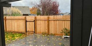 Beautiful 3 bedroom 2 bath house in Eugene! Gallery 42
