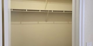 1001 Redwood Avenue Gallery 6