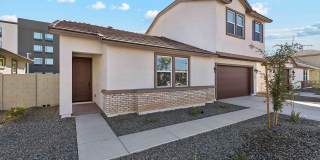 Rev3 at Avondale Station Townhomes for Rent Gallery 1