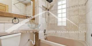 Beautiful Home with Fenced Yard and Washer/Dryer Gallery 20