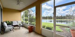 Spacious Townhome in Central Location! Gallery 17