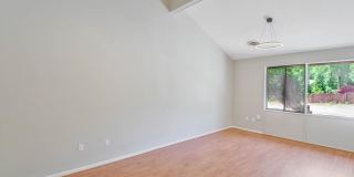 311 MAPLE AVE W #C Gallery 15