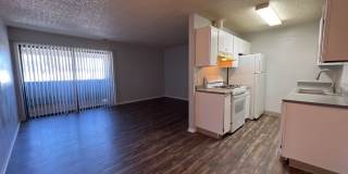 2 Bedroom 1 Bathroom Apartment in Aurora **Move-In Special** Gallery 1