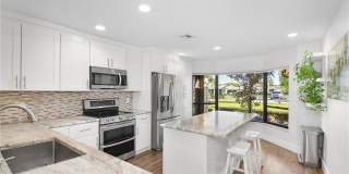 2225 SW Creekside Drive Gallery 23