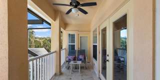 Stunning Lagoon Residence! Gallery 39