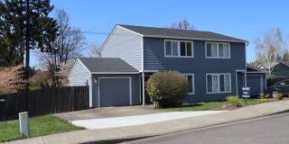 Lovely La Center Duplex Available for Lease - 620 E. Elm Ave La Center, WA Gallery 1