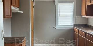 112 Iroquois Avenue Gallery 7