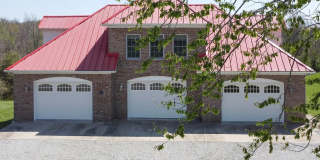 212 Hickory Lane Gallery 1
