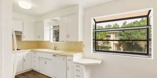 HUGE 2 bed 2 bath in Prime Santa Monica! Gallery 11