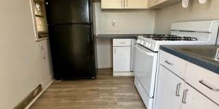 Stunning 3-Bedroom Townhome in Carroll Park! Available NOW! Gallery 7