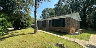 3 bedroom 1.5 Brick House in Clemson Gallery 1
