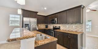 2321 W Beach St- Available 6/5/26 Gallery 9