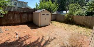 Four Bedroom Home Near Campus Gallery 15