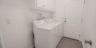 Charming 3-Bedroom Home with Remodeled Kitchen in Castaic! Gallery 11