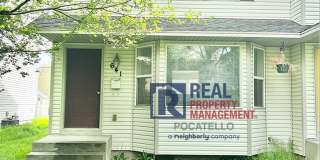 4 Bedroom 1.5 Bath Townhome Gallery 1
