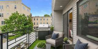 Philly Magazine-Featured Luxury 3 Bed Condo with Huge Roof Deck & Skyline Views Gallery 8
