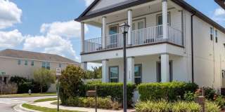 Move-In Ready Windermere Carriage House – Private Living in a Prime Location Gallery 1