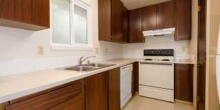 Charming 2BR Condo with a Garage in the Highly Desired McGillivray Neighborhood! Gallery 13