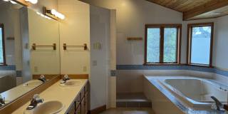 Rental on Whitefish Lake - 4 Bedroom 3 bath - $5,800 Per Month Gallery 17
