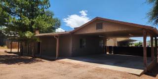 Amazing 2 bed / 1 bath House Available Now Gallery 1